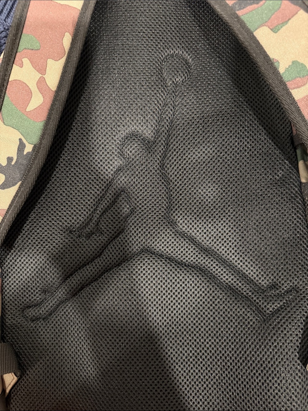 Jordan Camo Backpack with Red Jumpman Watter Bottle Picket and Pencil Bag - Picture 10 of 10